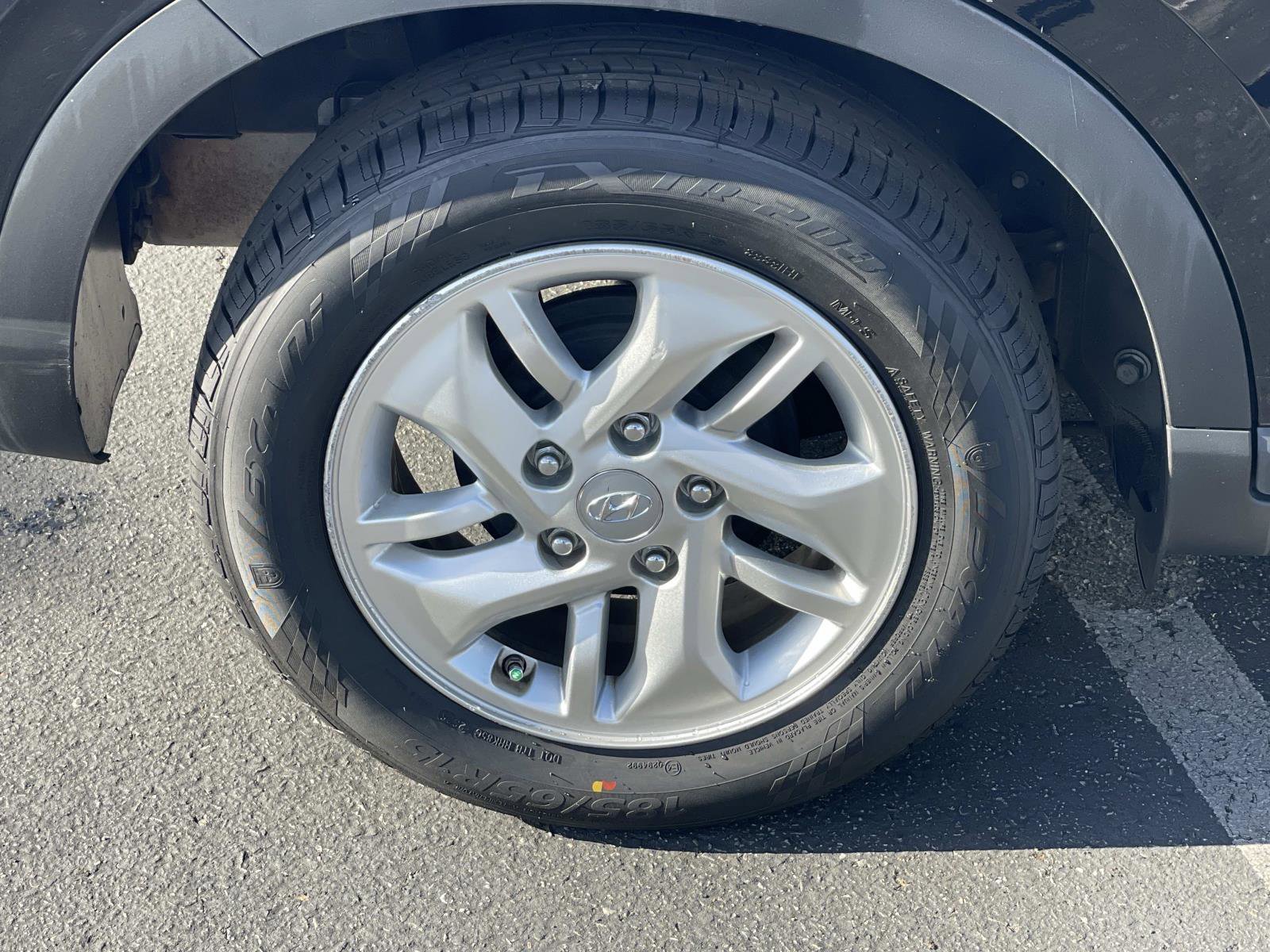 Certified 2023 Hyundai Venue SE image 30