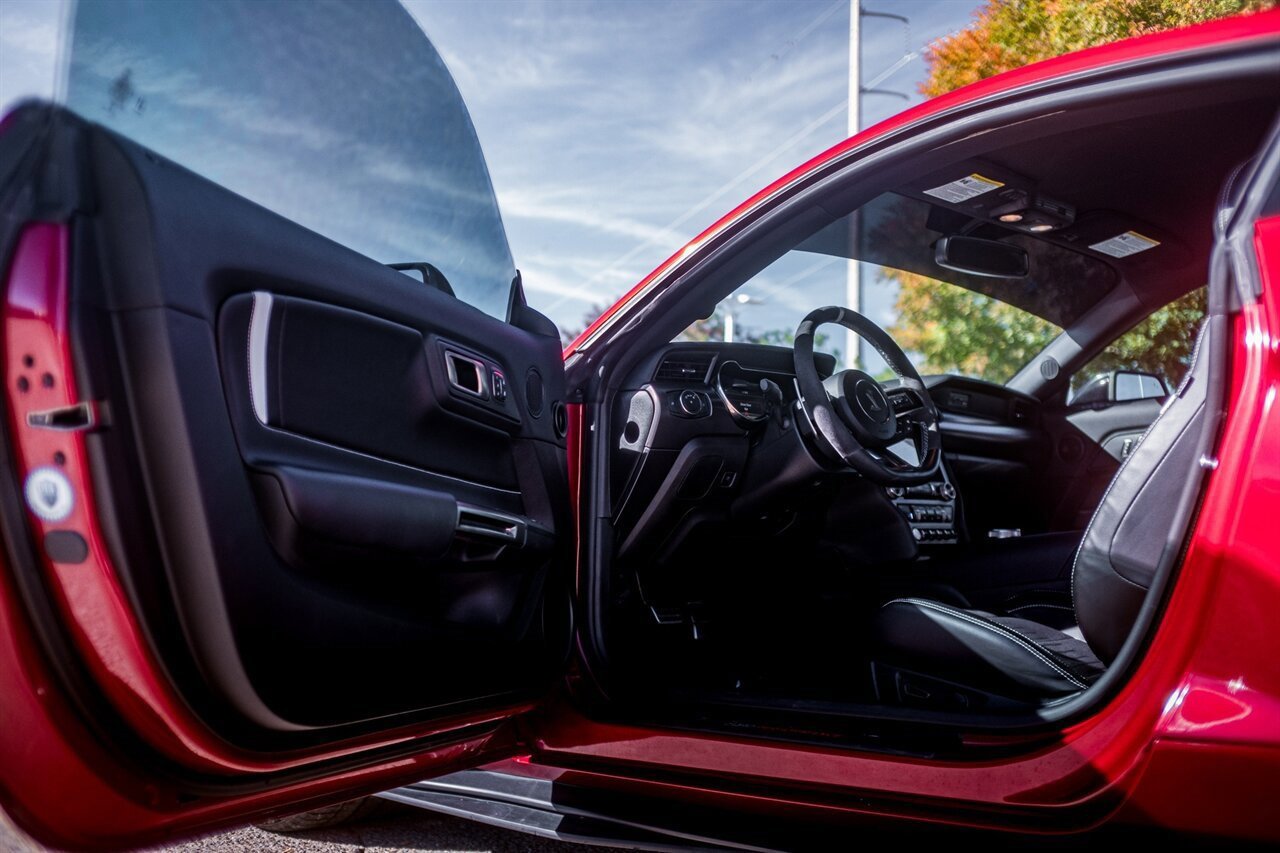 Used 2021 Ford Mustang Shelby GT500 w/ Technology Package image 16