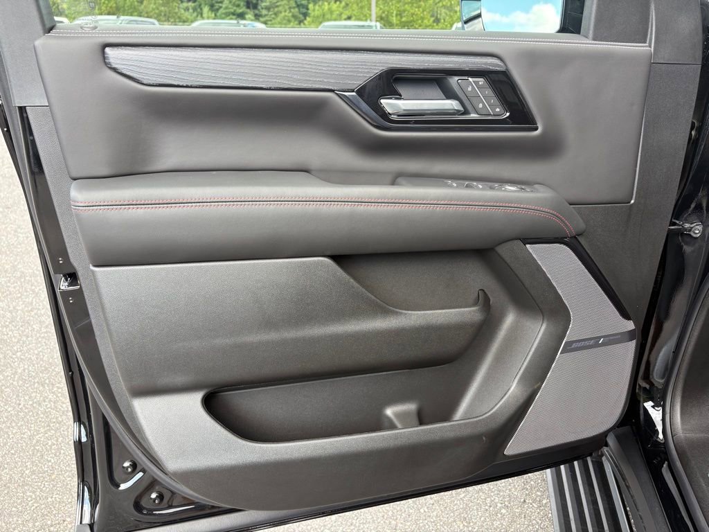 New 2025 GMC Yukon AT4 Ultimate w/ LPO, Floor Liner Package image 36