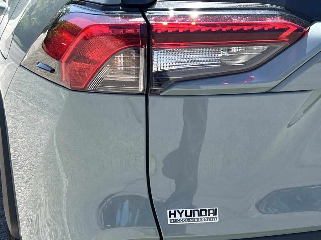 Used 2022 Toyota RAV4 XLE w/ Convenience Package FWD image 13