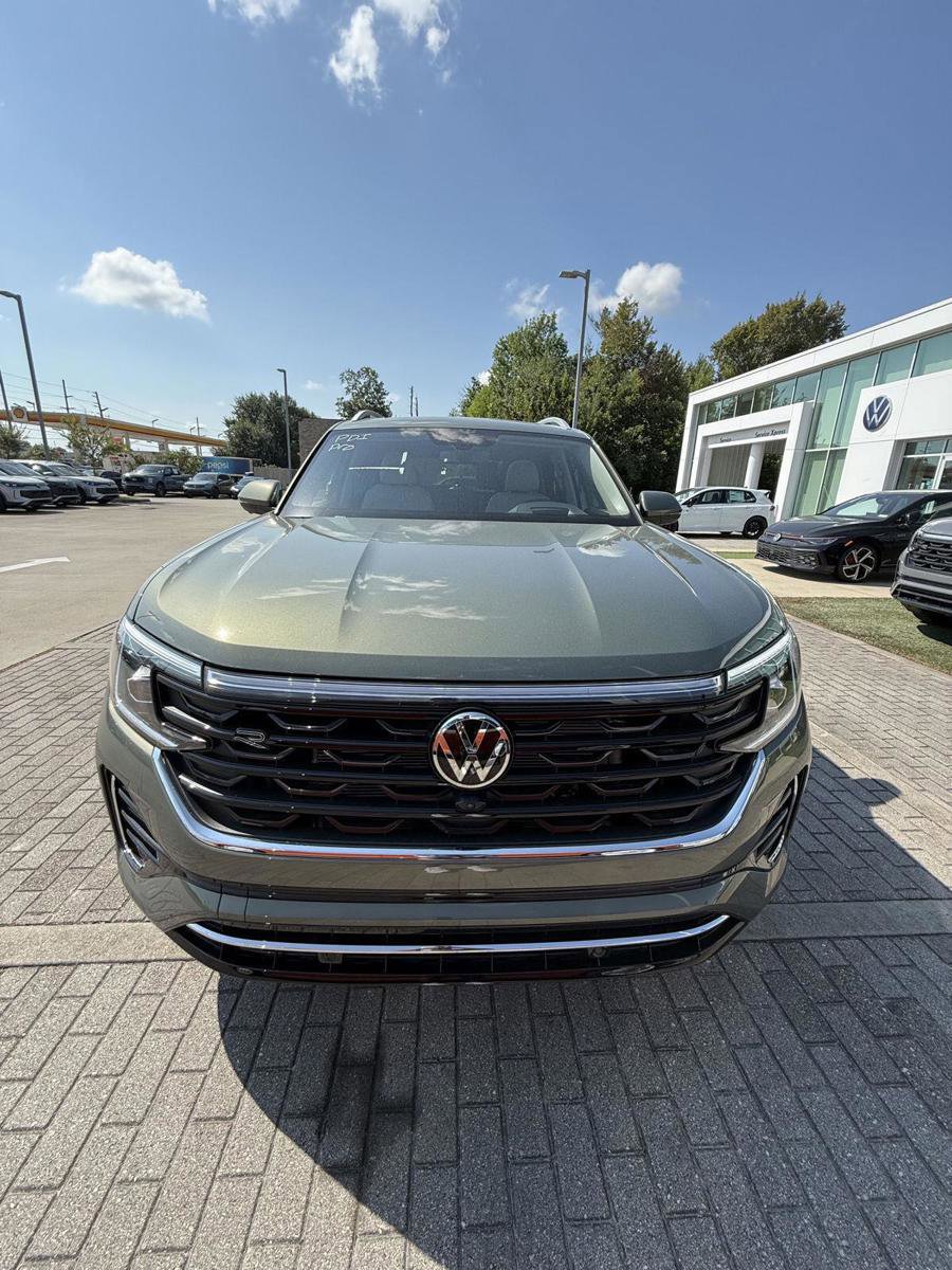 New 2026 Volkswagen Atlas SEL Premium R-Line image 5
