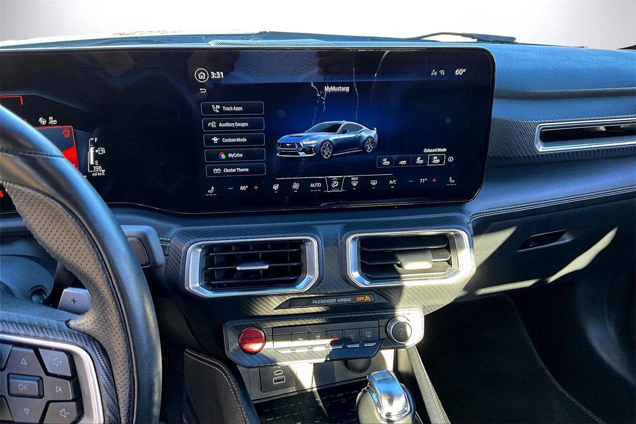 Used 2024 Ford Mustang GT Premium image 12