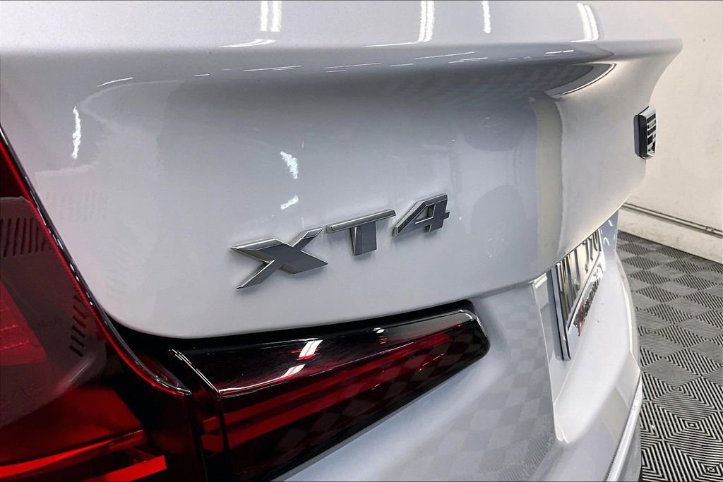Used 2024 Cadillac XT4 Premium Luxury image 30
