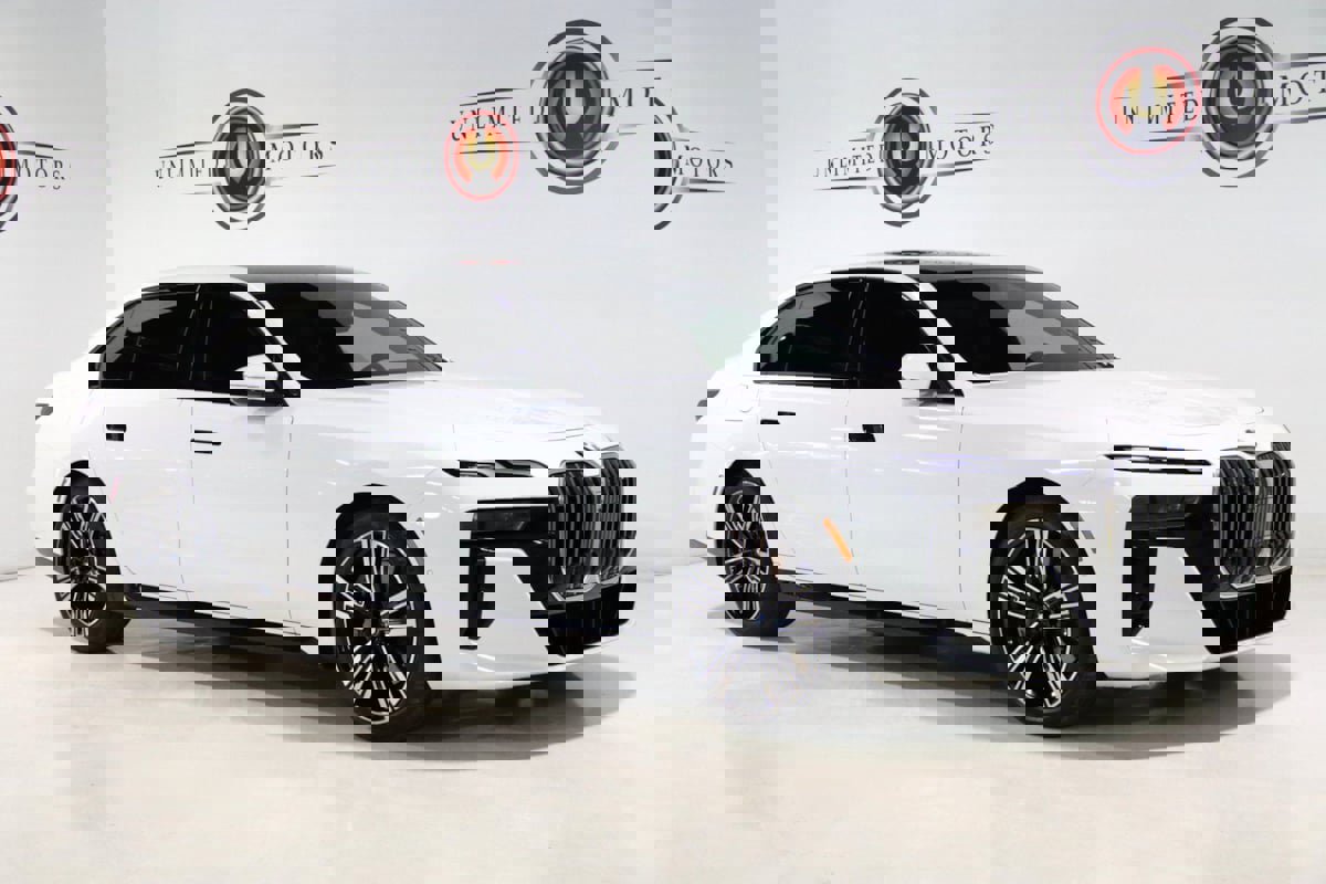 Used 2023 BMW 760i xDrive image 8