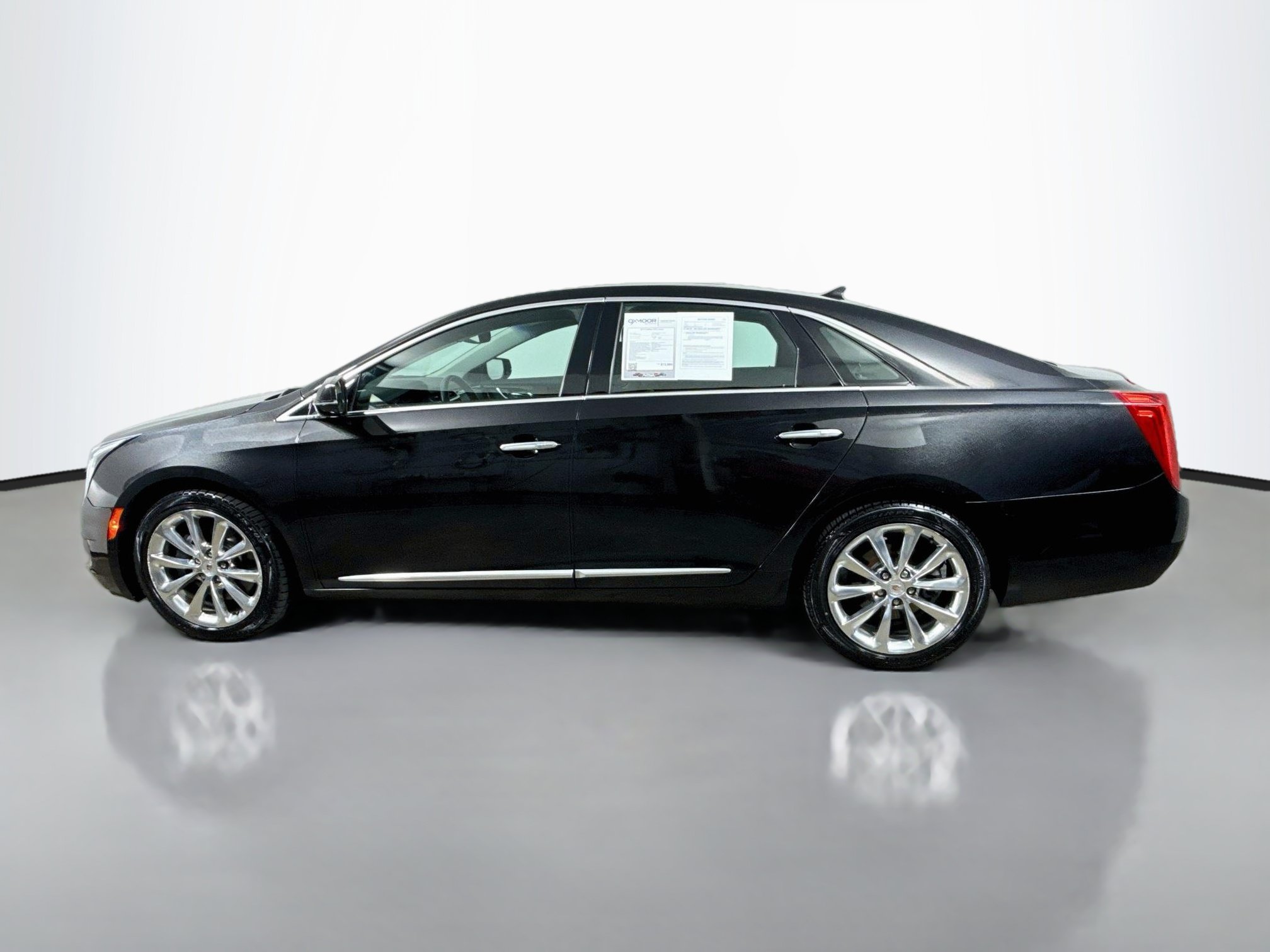 Used 2013 Cadillac XTS Luxury w/ Driver Awareness Package FWD image 4