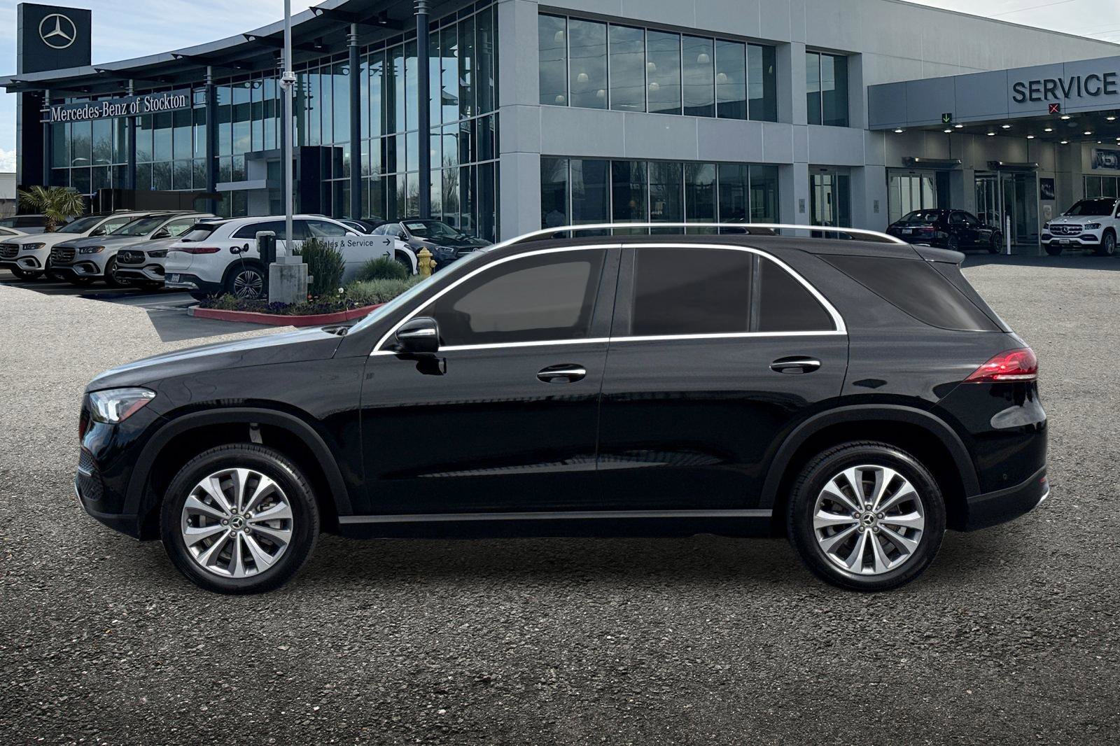 Used 2023 Mercedes-Benz GLE 350 w/ Premium Package image 7