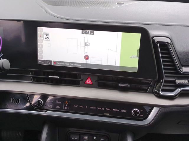 Used 2025 Kia Sportage EX w/ Premium Package image 18