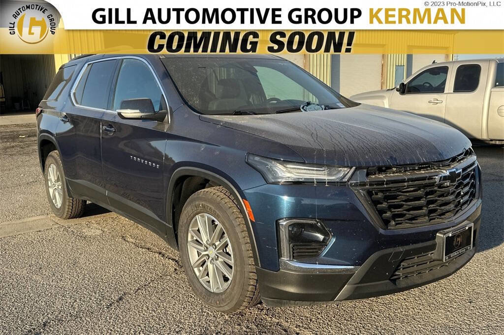 Used 2022 Chevrolet Traverse LT w/ LPO, Black Accent Package