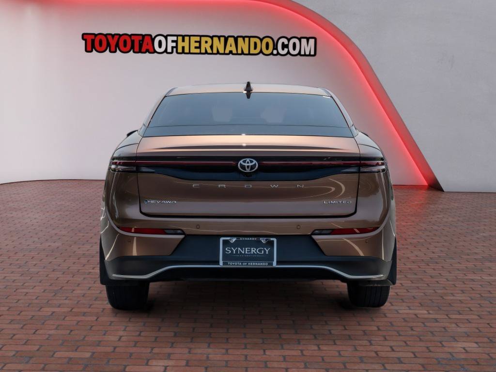Used 2025 Toyota Crown AWD/4WD image 7