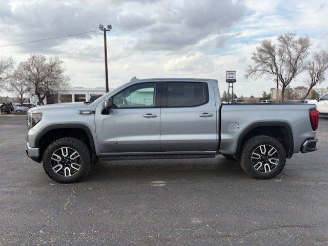 Used 2024 GMC Sierra 1500 AT4 w/ Technology Package image 2