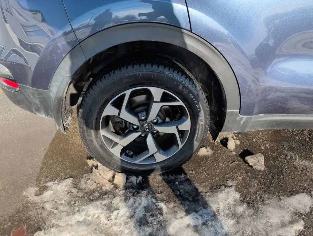 Used 2021 Kia Sportage LX FWD image 11
