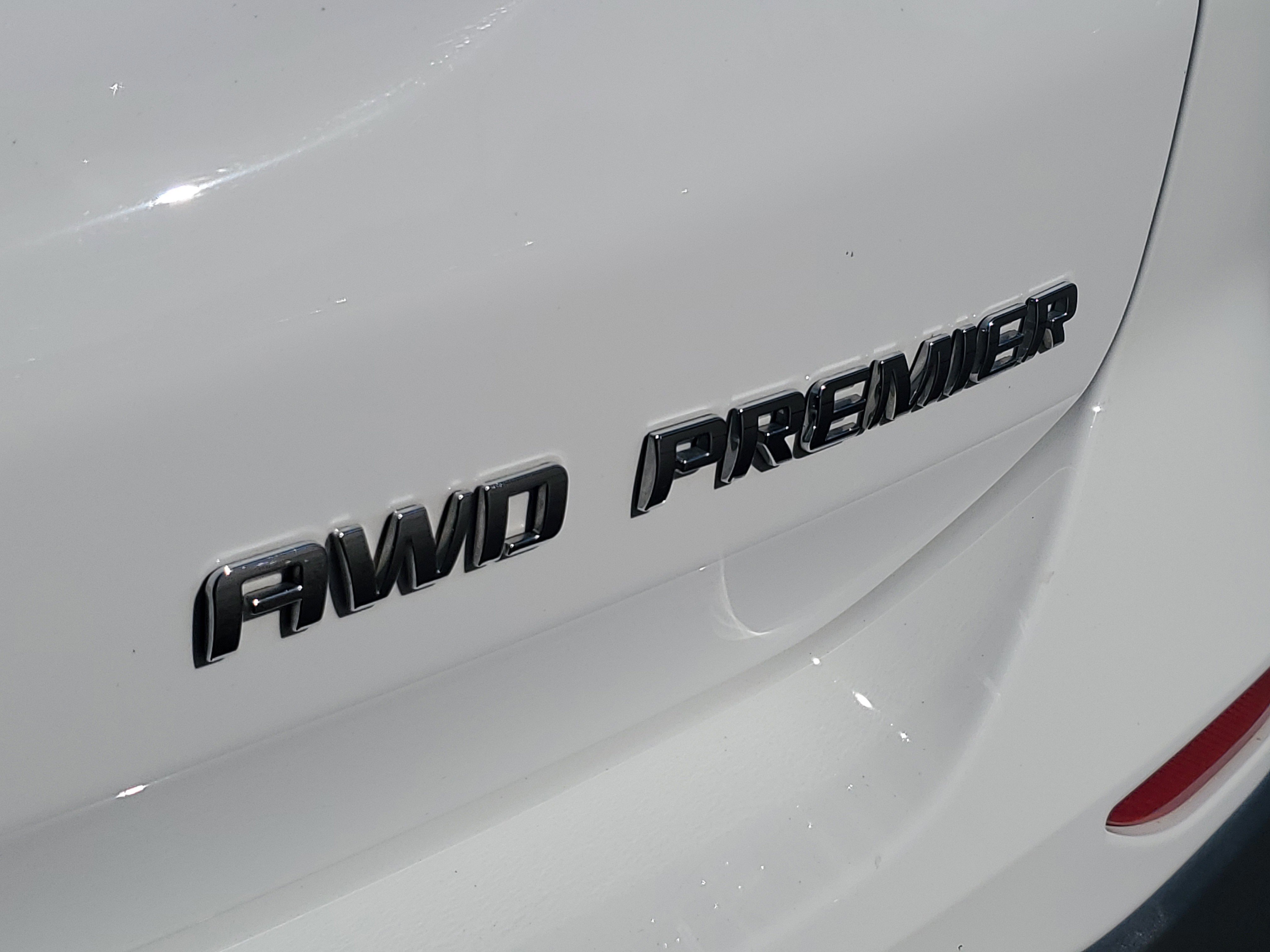 Used 2024 Chevrolet Equinox Premier AWD/4WD image 33