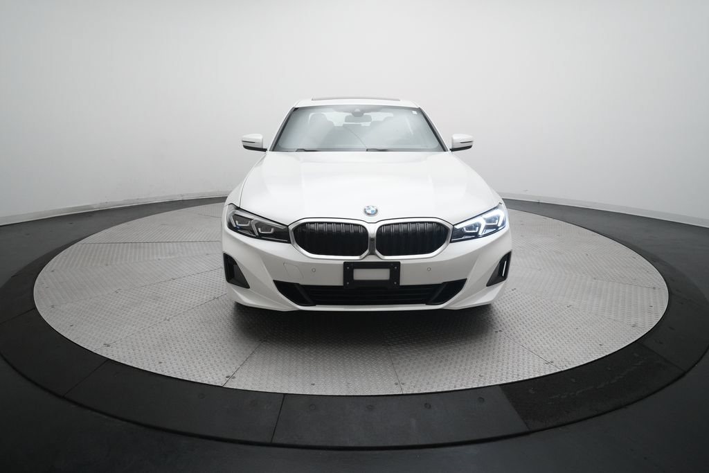 Used 2025 BMW 330i xDrive Sedan AWD/4WD image 11