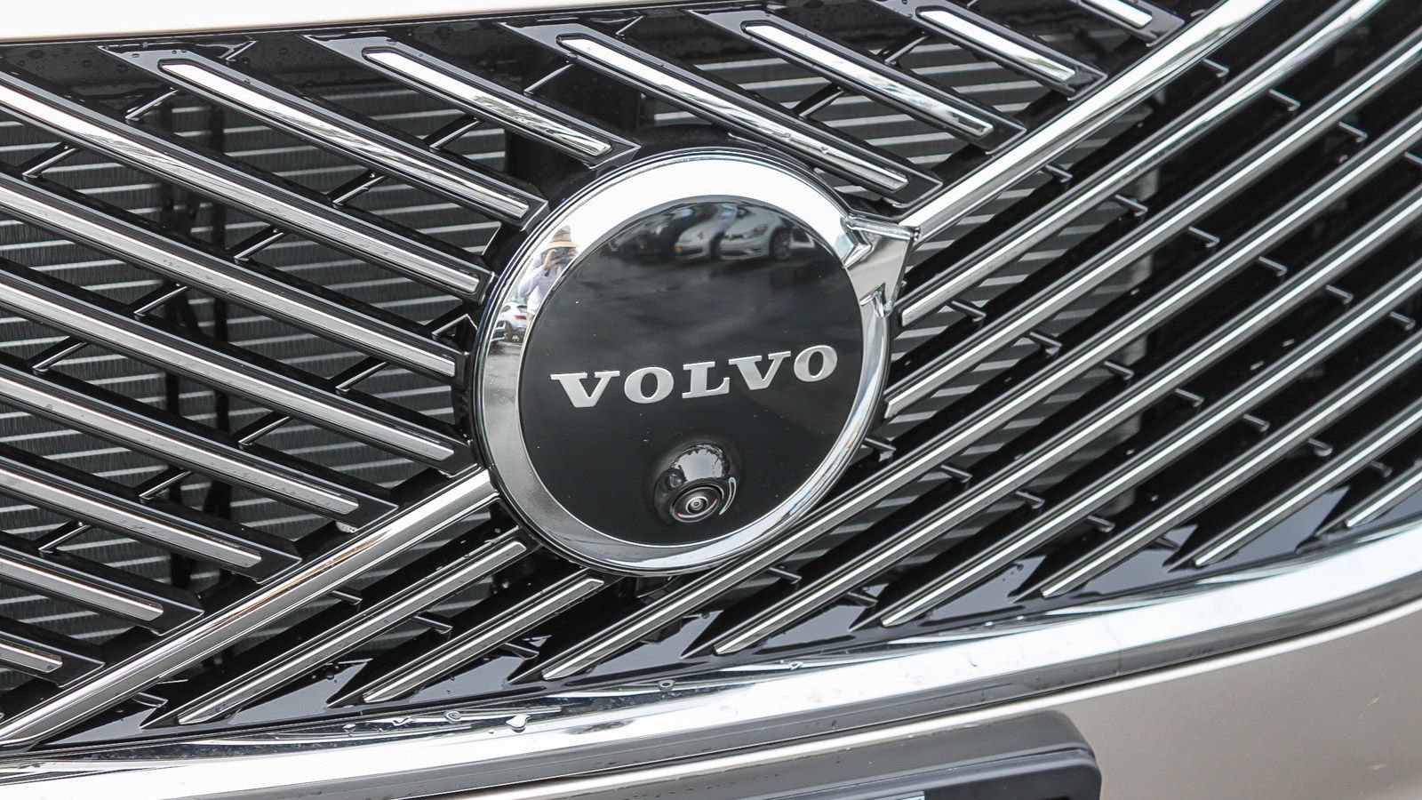 New 2026 Volvo XC90 T8 Plus w/ Protection Package Premier AWD/4WD image 5