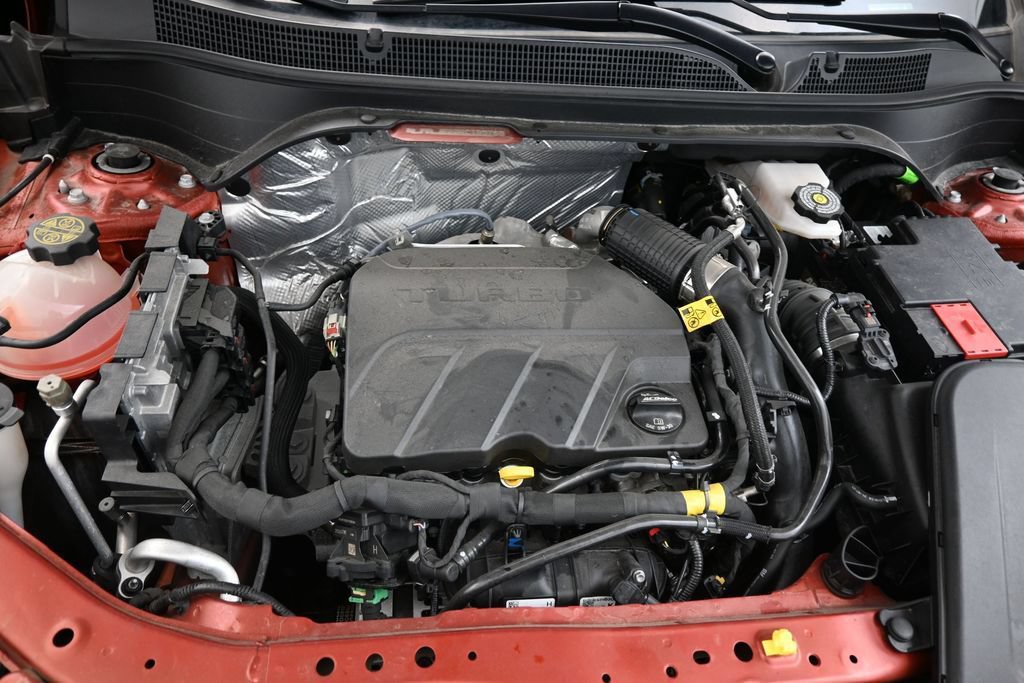 Used 2024 Chevrolet Trax RS w/ Sunroof Package FWD image 16