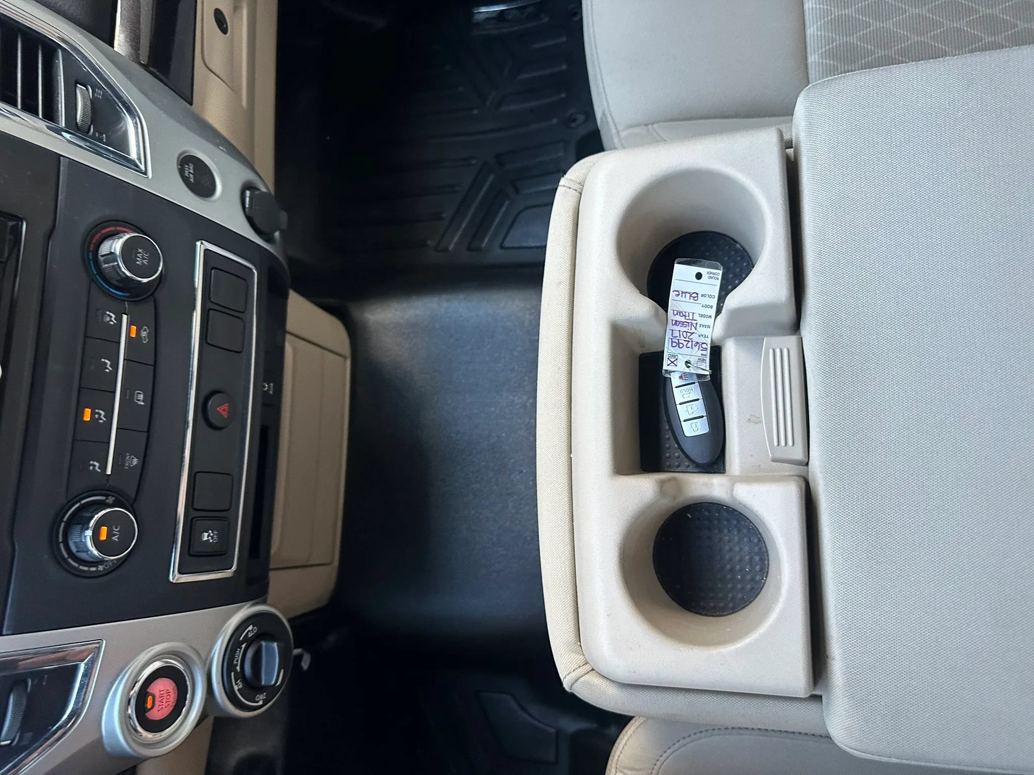 Used 2017 Nissan Titan SV AWD/4WD image 38
