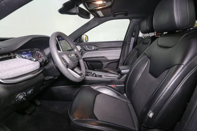 Used 2023 Jeep Compass Latitude w/ Convenience Group AWD/4WD image 38