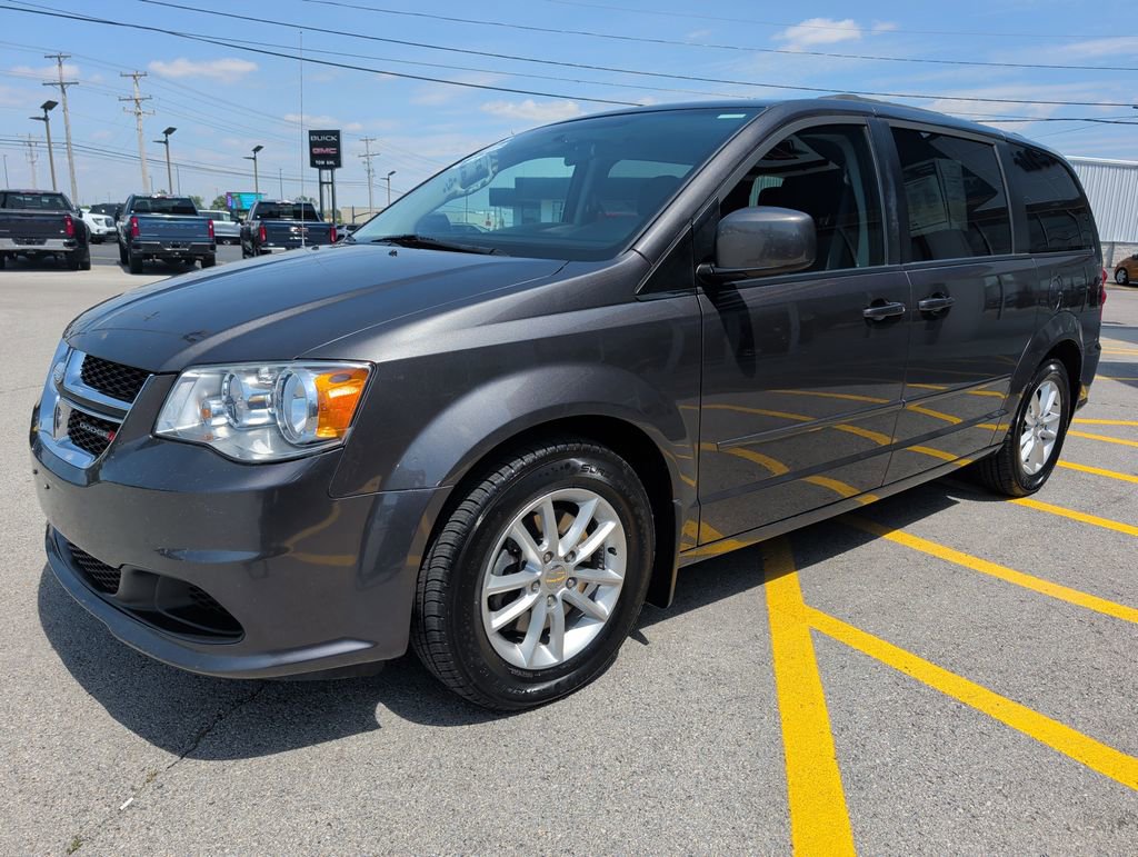 Used 2016 Dodge Grand Caravan SXT w/ Rear Park Assist Package FWD image 3