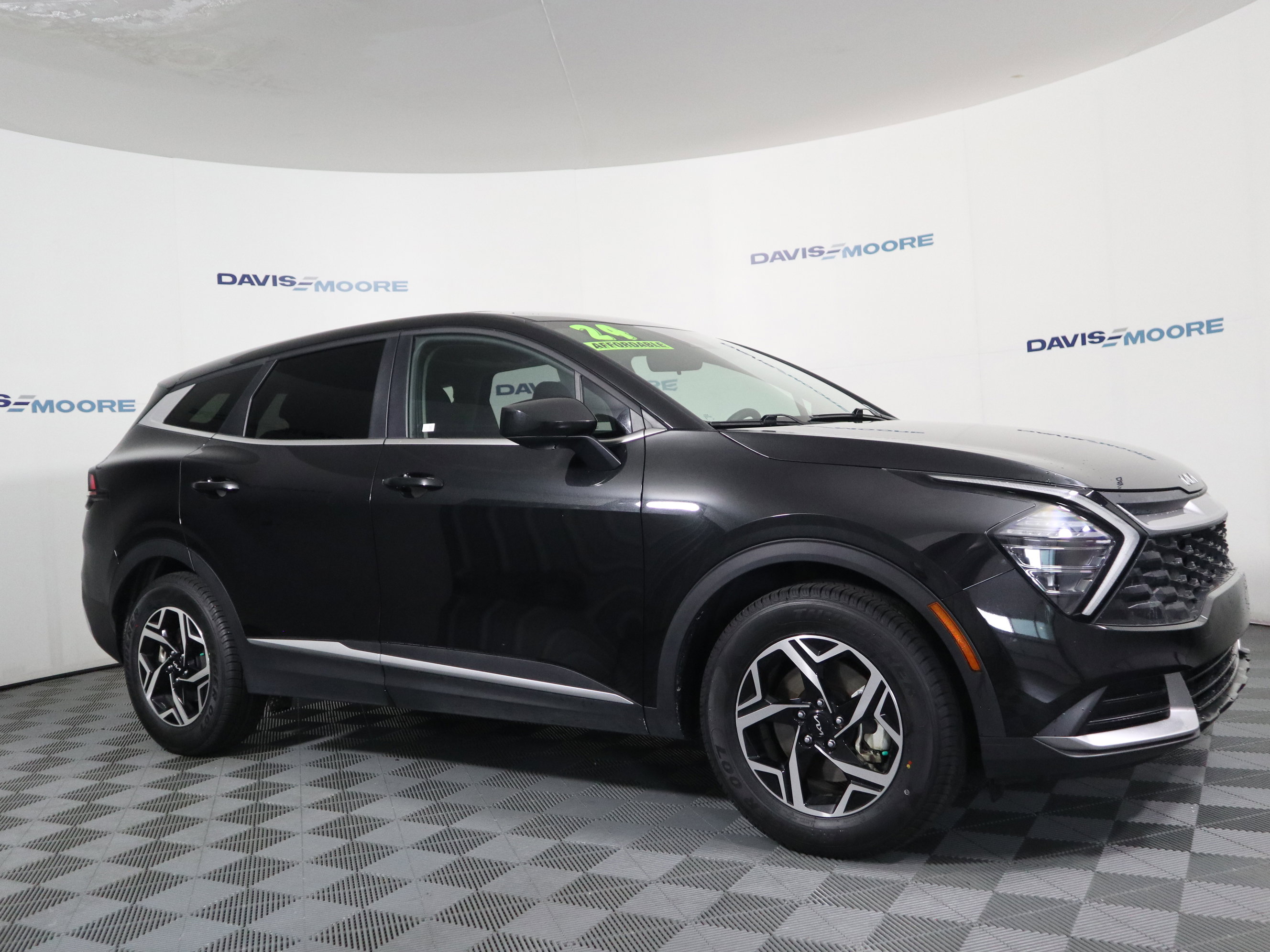 Used 2024 Kia Sportage LX image 4