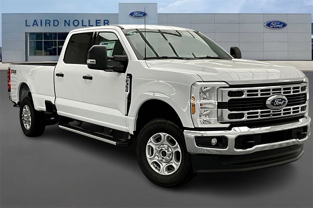New 2026 Ford F350 XLT image 2