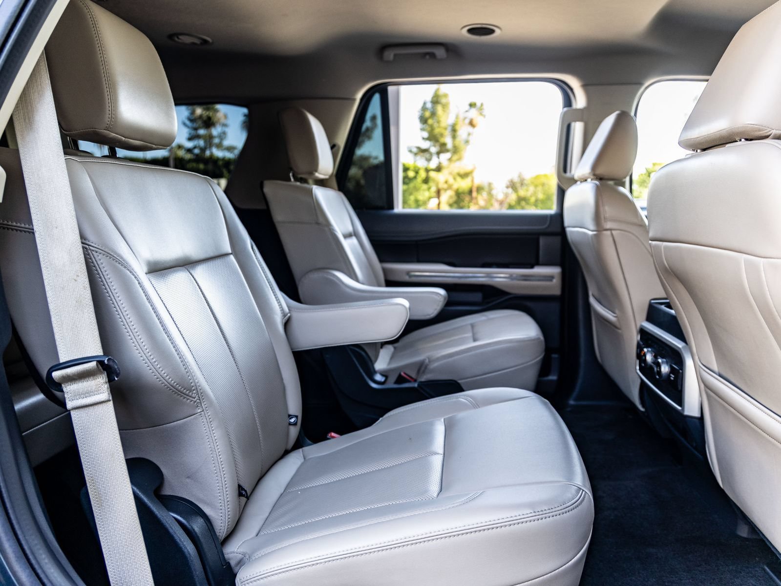 Used 2022 Ford Expedition XLT RWD image 30