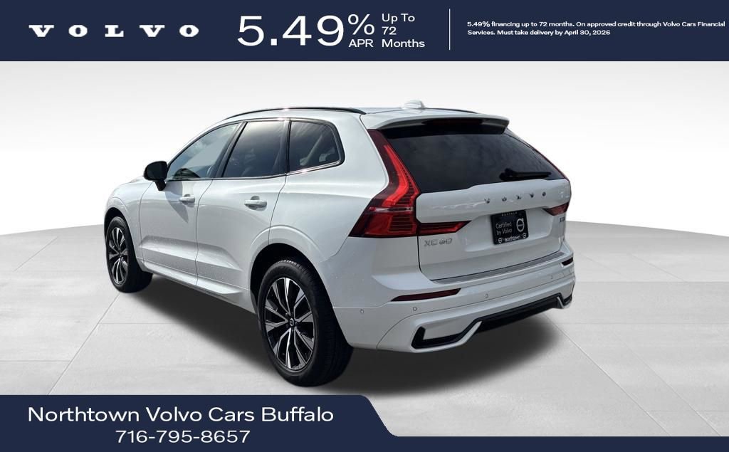 Used 2023 Volvo XC60 B5 Plus w/ Climate Package AWD/4WD image 3