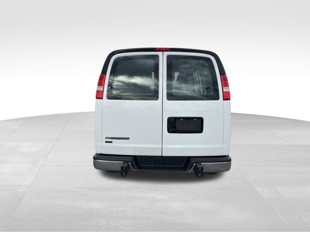 Used 2024 Chevrolet Express 2500 w/ Driver Convenience Package image 5