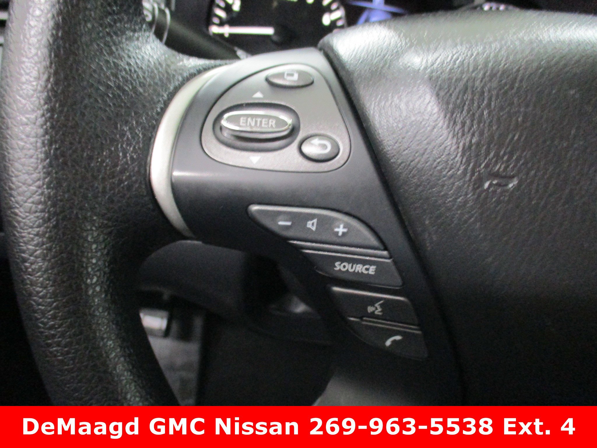 Used 2019 Nissan Pathfinder S image 18