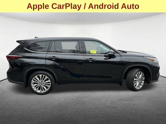 Certified 2025 Toyota Highlander Platinum AWD/4WD image 12