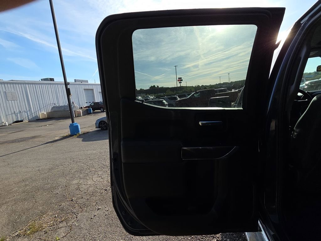 Used 2020 Chevrolet Silverado 1500 LTZ w/ LTZ Premium Package AWD/4WD image 14