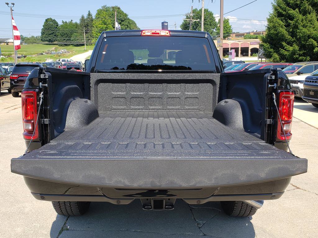 New 2026 RAM 2500 Big Horn AWD/4WD image 9