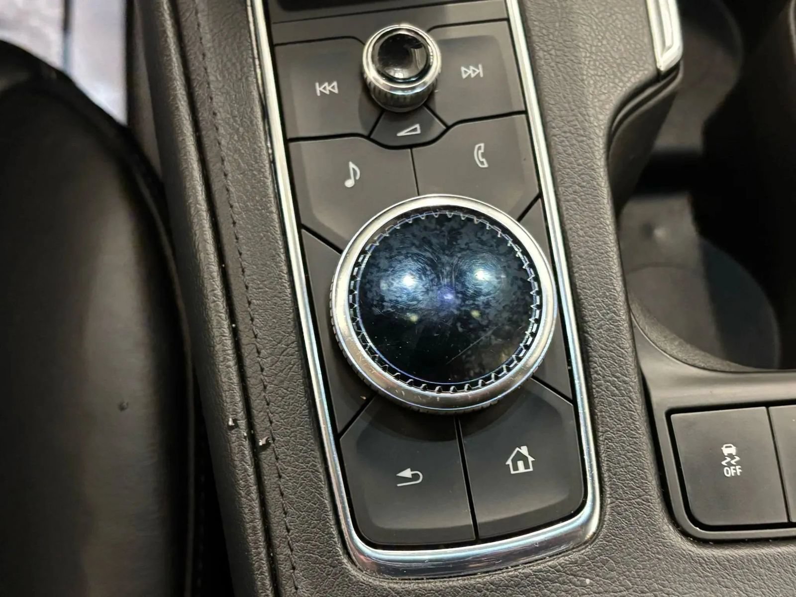 Used 2023 Cadillac XT4 Premium Luxury FWD image 45
