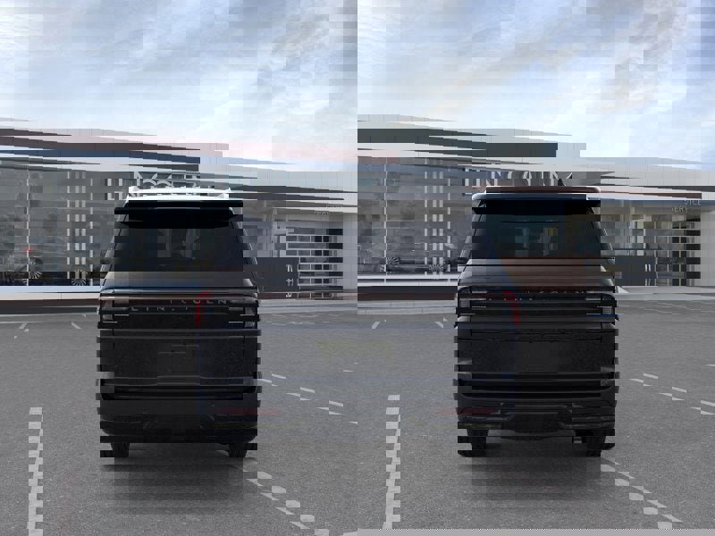 New 2026 Lincoln Navigator L Reserve AWD/4WD image 5