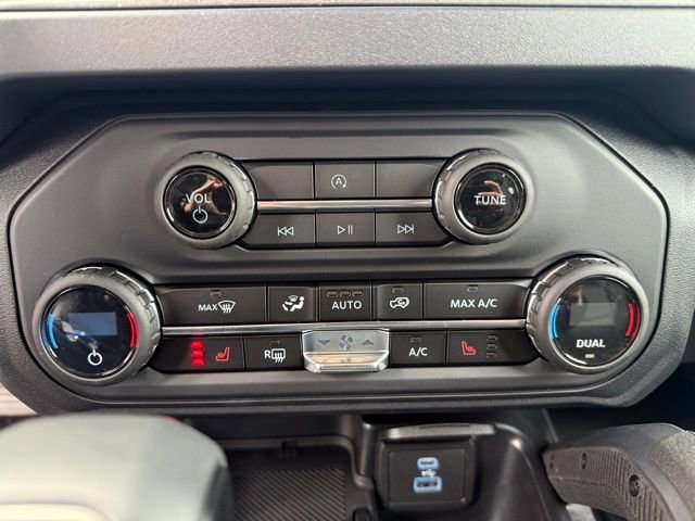 New 2025 Ford Bronco Big Bend w/ Black Diamond Package image 16