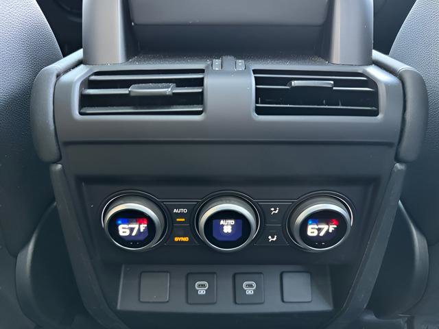 Certified 2024 Land Rover Defender 110 X-Dynamic SE image 32