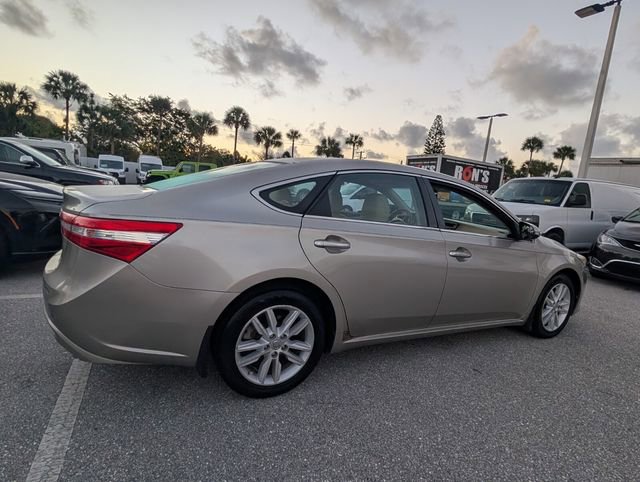 Used 2014 Toyota Avalon XLE Premium image 11