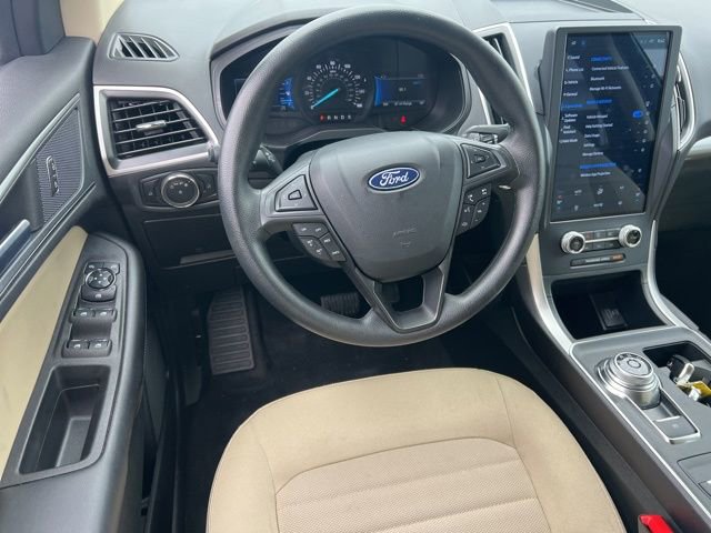 Used 2024 Ford Edge SE image 11