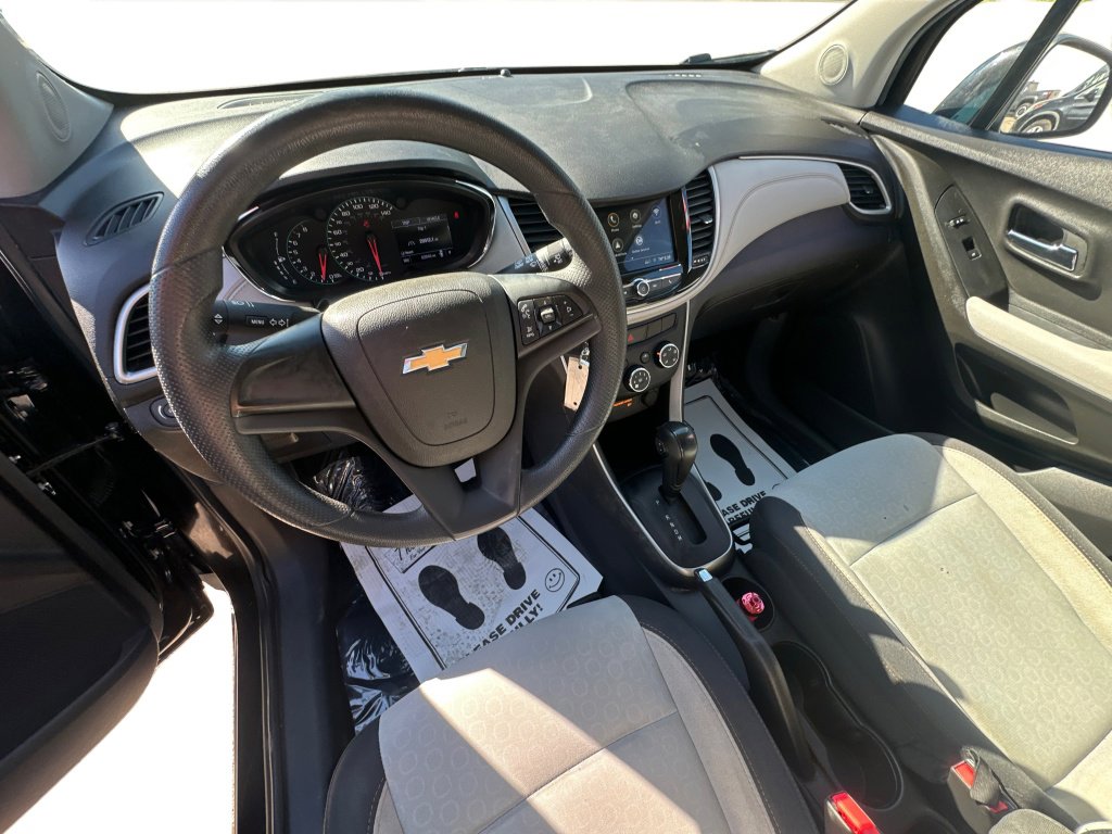 Used 2019 Chevrolet Trax LS w/ LPO, Protection Package FWD image 30