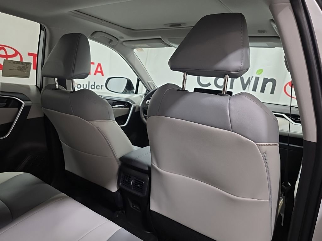 Used 2025 Toyota RAV4 XLE Premium image 17