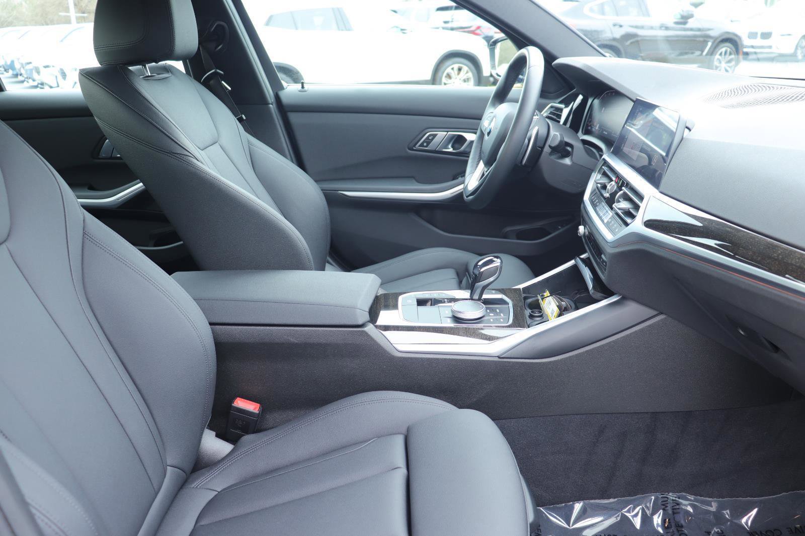 Used 2020 BMW 330i Sedan w/ Premium Package image 16