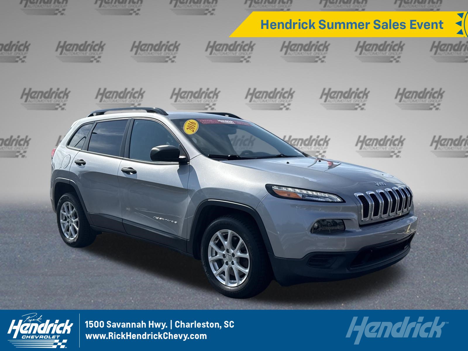 Used 2016 Jeep Cherokee Sport w/ Cold Weather Group FWD image 1