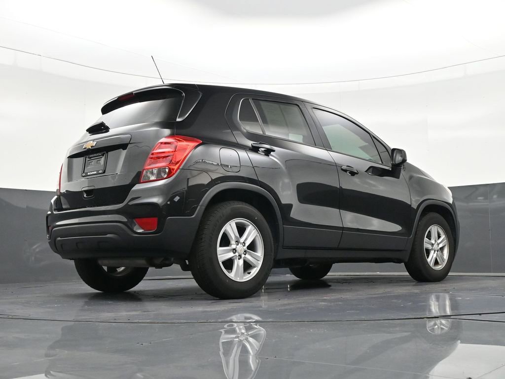 Used 2020 Chevrolet Trax LS image 27