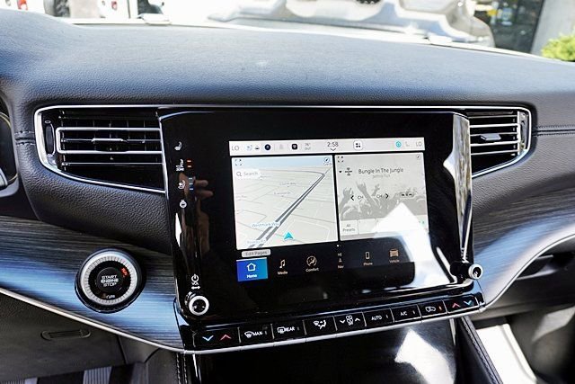 Used 2023 Jeep Wagoneer Series II w/ Premium Group I image 27