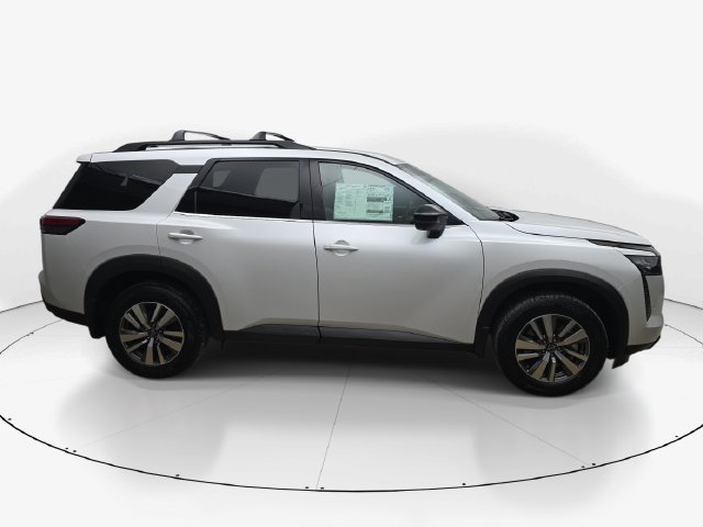 New 2026 Nissan Pathfinder SL w/ SL Premium Package FWD image 5