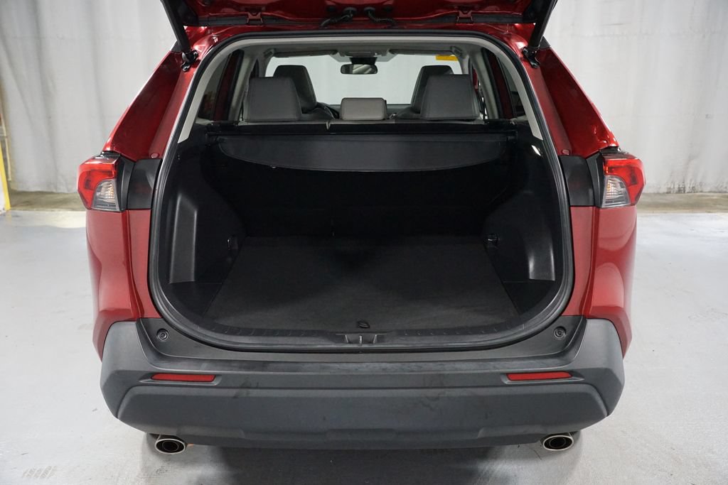 Certified 2022 Toyota RAV4 XLE Premium AWD/4WD image 35