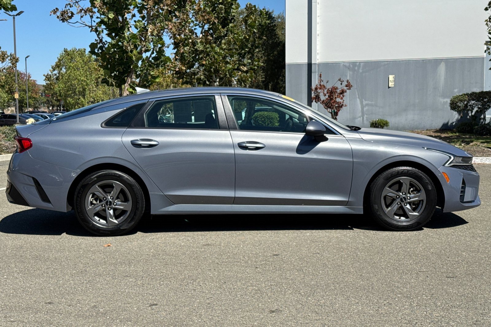 Used 2023 Kia K5 LXS image 3