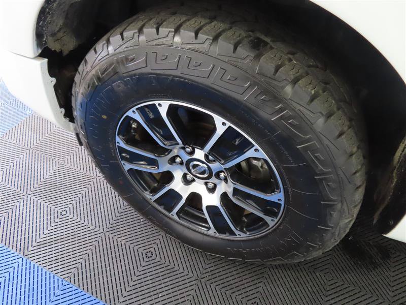 Used 2022 Nissan Titan SV RWD image 6