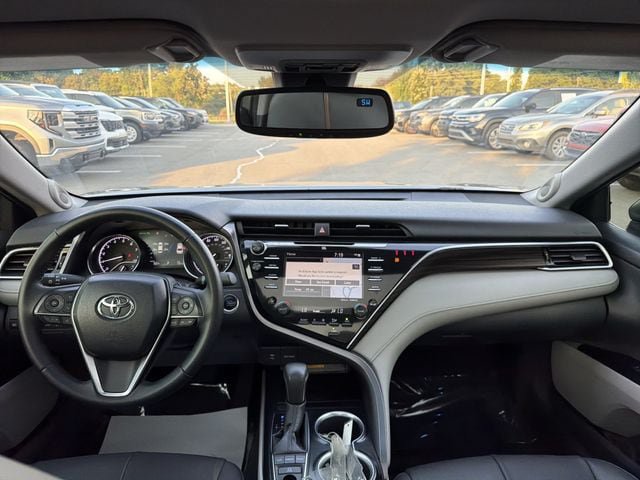 Used 2018 Toyota Camry XLE w/ Driver Assist Package FWD image 19