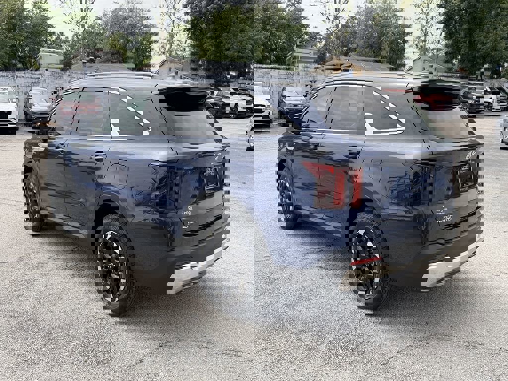 Certified 2025 Kia Sorento S image 6