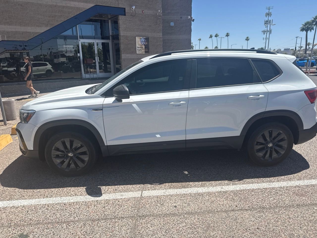 Used 2023 Volkswagen Taos S FWD image 5